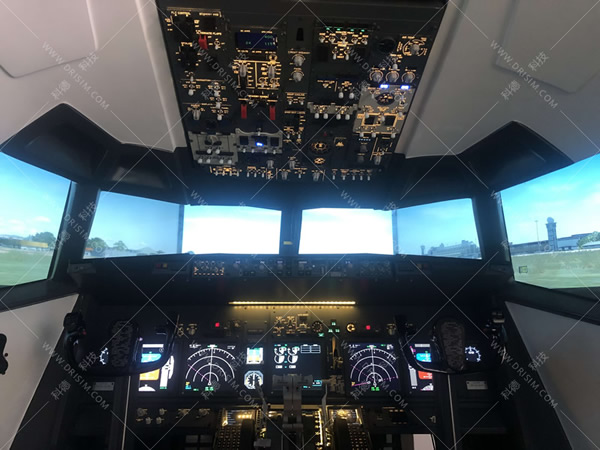 科德波音737飞行模拟舱带给您真实的737模拟